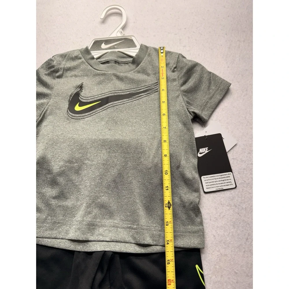 Nike Toddler Boys 2-Piece Dri-Fit T-Shirt Shorts Set Gray Volt Black 3T NWT